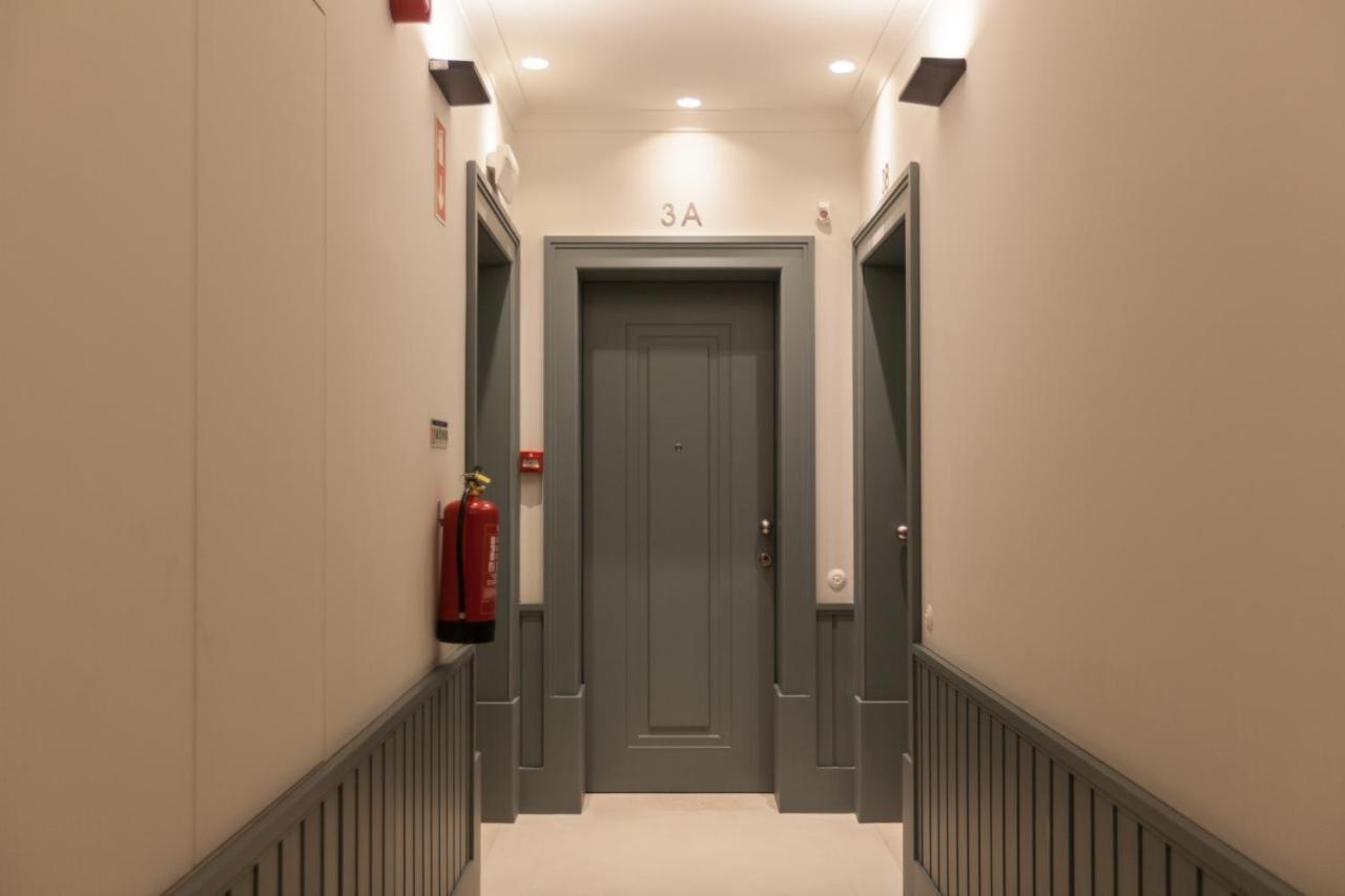 Appartamento Flh Praca Rossio Contemporary Flat Lisbona Esterno foto